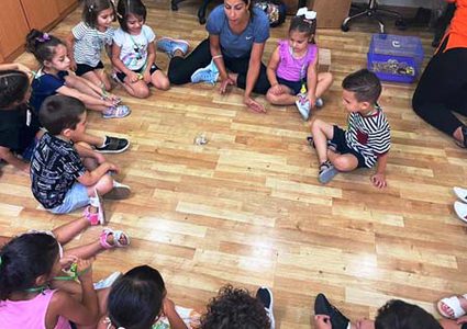 اعتقال معلمة روضة من الناصرة بشبهة إساءة معاملة الأطفال