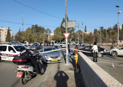 الاحتلال يزعم إصابة مستوطنة بعملية طعن في حي الشيخ جراح