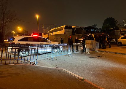 قوات الاحتلال تزيل خيمة الاعتصام في حي الشيخ جراح شرق القدس