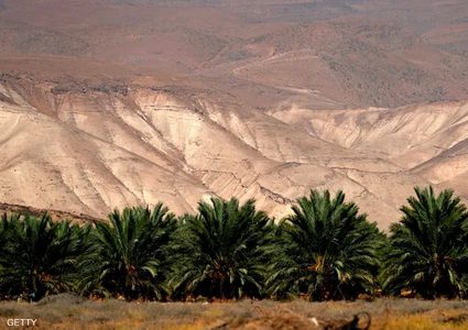 مستوطنون يشرعون في أعمال ترميم بئر في الأغوار الشمالية