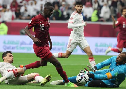 منتخب قطر يهزم الإمارات بخماسية