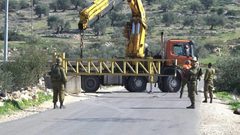 الاحتلال يقتحم شارع الشلالة وسط الخليل