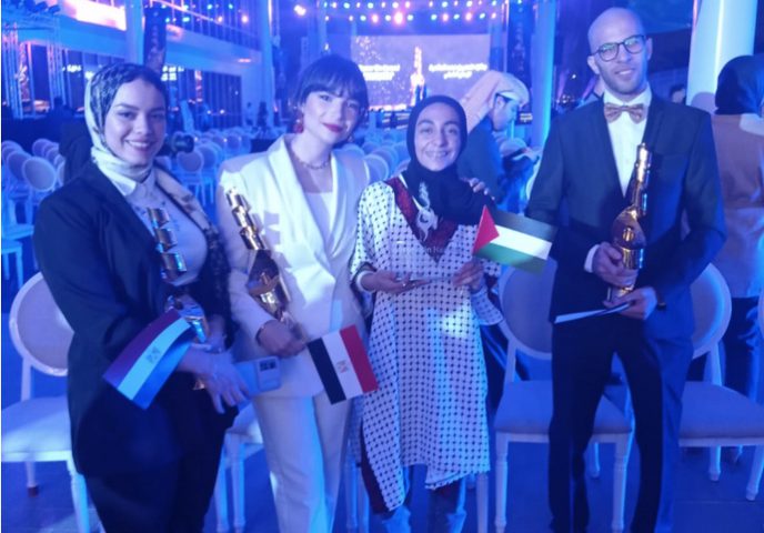 المنامة: طالبة فلسطينية تحصد الجائزة العالمية الثانية في الإبداع