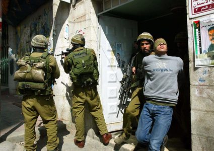اعتقال  27 مواطنًا في الضفة