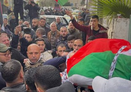 محافظ نابلس يستنكر اطلاق مسلحين النار في جنازة الشهيد الكيال