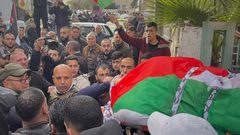 محافظ نابلس يستنكر اطلاق مسلحين النار في جنازة الشهيد الكيال