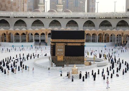 السماح بالعمرة للقادمين من الخارج ممن أعمارهم 12 عاماً فأكثر
