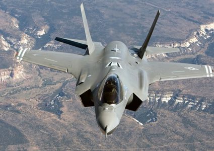 الإمارات تهدد واشنطن بالانسحاب من صفقة طائرات (إف-35)