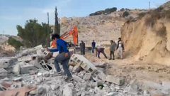 الاحتلال يجبر عائلة نصار على هدم ثلاثة من منازلها في سلوان