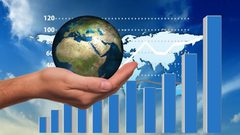 الاقتصاد العالمي في 2022.. "بشائر" و"محاذير" تلوح في الأفق