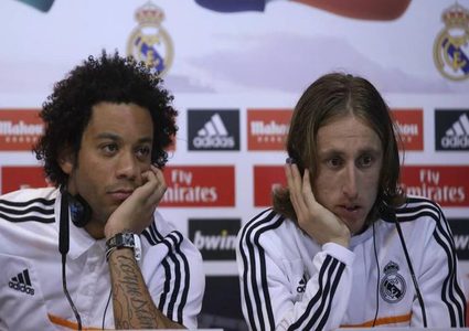 إصابة إثنين من نجوم ريال مديد بكورونا