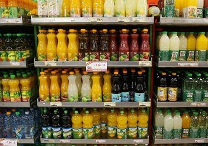 إسرائيل تقرر زيادة الضريبة على المشروبات المحلاة