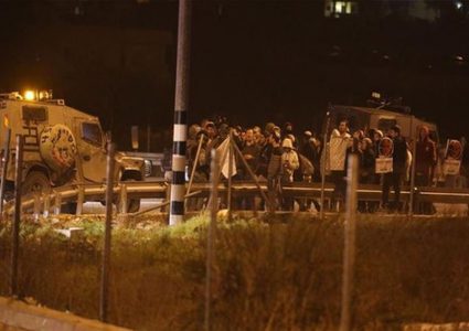 مستوطنون يهاجمون منازل المواطنين في برقة شمال نابلس