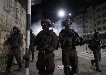 قوات الاحتلال تعتقل شابا من بلدة عرابة