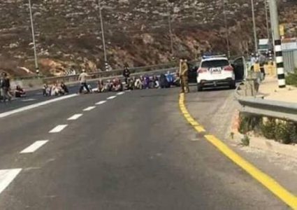 الاحتلال يغلق طريق الواصل بين رام الله و نابلس