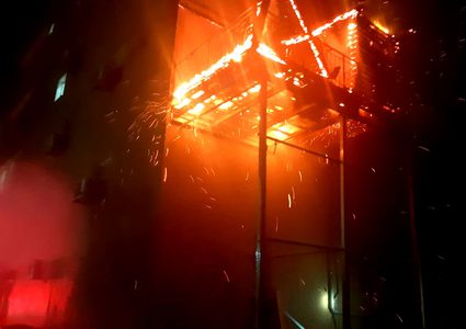 إصابة 5 أشخاص جراء حريق بمنزل في كفر قاسم