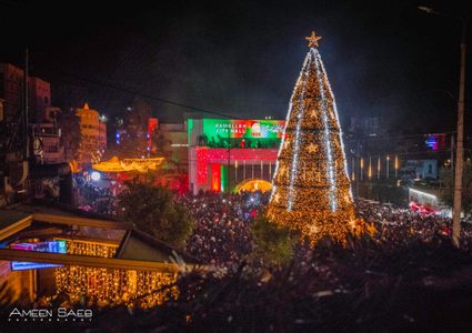 كرنفال في رام الله احتفالا بأعياد الميلاد