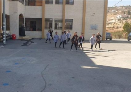 إخلاء مدرستين في تل غرب نابلس بسبب مضايقات الاحتلال
