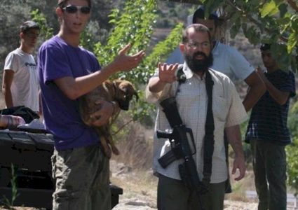 مستوطنون يهاجمون منزلا شرق طولكرم