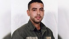 إدارة سجون الاحتلال تعزل الأسير ثائر حماد