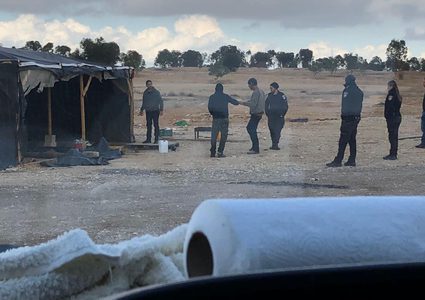 الاحتلال يهدم قرية العراقيب للمرة الـ196 رغم دخول العاصفة