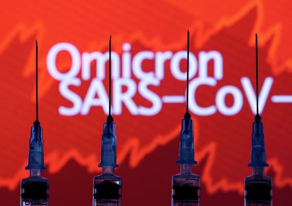 "أوميكرون" يرفع حالة التأهب حول العالم