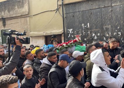 تشييع جثمان الشهيد محمد عباس إلى مثواه الأخير