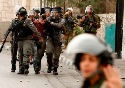الاحتلال يعتقل 11 مواطنا من الضفة