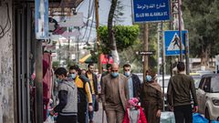 50 حالة حرجة... وفاتان و90 اصابة جديدة بكورونا في غزة