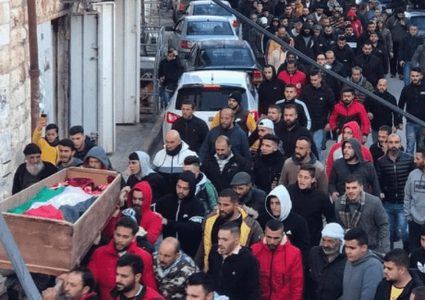 جماهير غفيرة تشيع جثمان الشهيدة مسالمة في سنجل