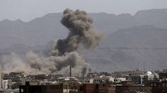 غارات عنيفة للتحالف العربي تستهدف الناحية الشمالية لصنعاء