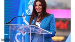 دنيا سمير غانم تبكي أمام اليونيسف.. ورسالة مؤثرة لوالديها