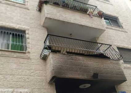 إصابة 5 أشخاص إثر حريق اندلع داخل منزل في كفر عقب