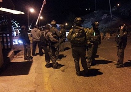 الاحتلال يزعم: اطلاق نار يستهدف نقطة عسكرية للاحتلال قرب نابلس