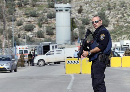 الاحتلال يغلق الطريق الواصلة بين جنين ونابلس