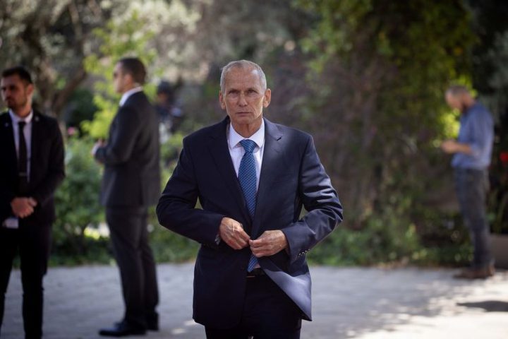 مستوطنون يهددون وزيرا إسرائيليا بالقتل