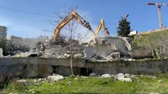 الاحتلال يهدم بناية سكنية في العيسوية