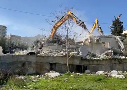 الاحتلال يهدم بناية سكنية في العيسوية