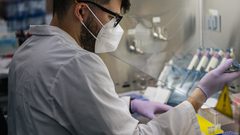 خطورة "أوميكرون" في أعراضه