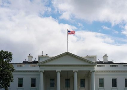 يديعوت: أمريكا تدرس إعادة فتح مكاتب منظمة التحرير في واشنطن