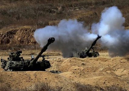 إصابة ثلاثة مواطنين بقصف مدفعي شمال قطاع غزة