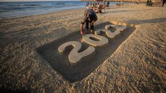 استقبال العام الجديد 2022 على طريقة أهل غزة ومن شواطئها