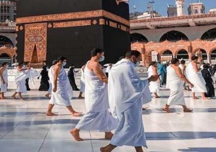 مصر تضع شروطا صارمة على الراغبين في أداء العمرة بالسعودية