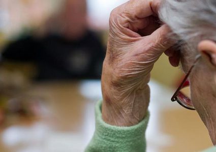 كيف تقي نفسك من الإصابة بالخرف؟