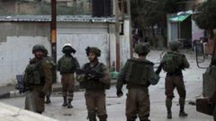 قوات الاحتلال تداهم وتفتش عددا من المنازل في طوباس وطمون