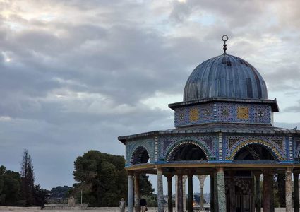 حالة الطقس: أجواء غائمة جزئيا وفرصة لسقوط أمطار محلية