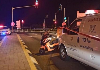 إصابة خطيرة لشاب بجريمة طعن في جسر الزرقاء