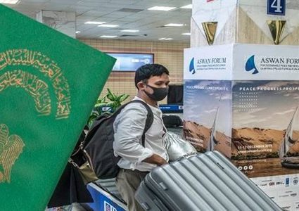 مصر وليبيا تمنعان السفر بالجواز الأخضر