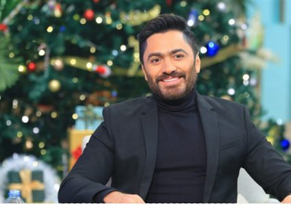 تامر حسني يقلد صوت بهاء سلطان وسوسن بدر في أعماله