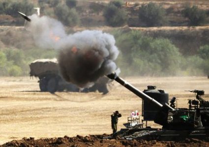 مدفعية الاحتلال تقصف موقعين شمال قطاع غزة